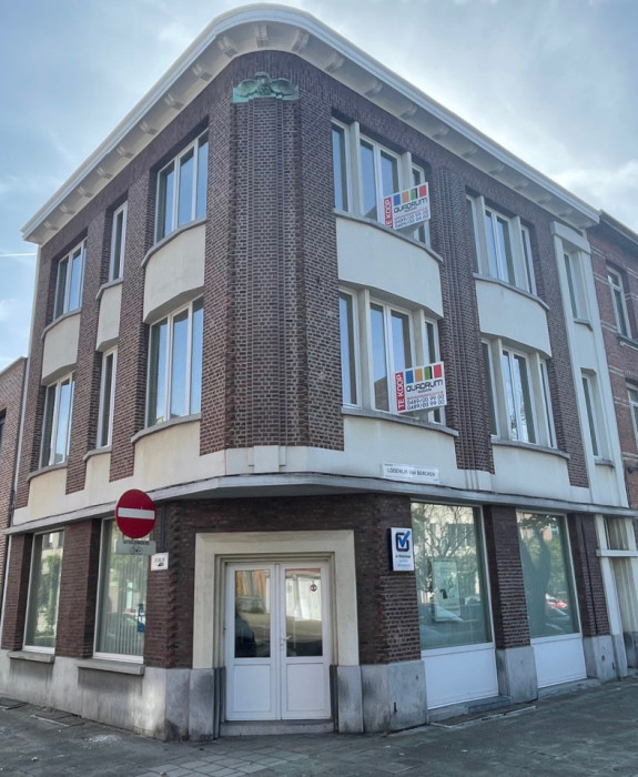 Handelsruimte (kantoor) op mooie locatie